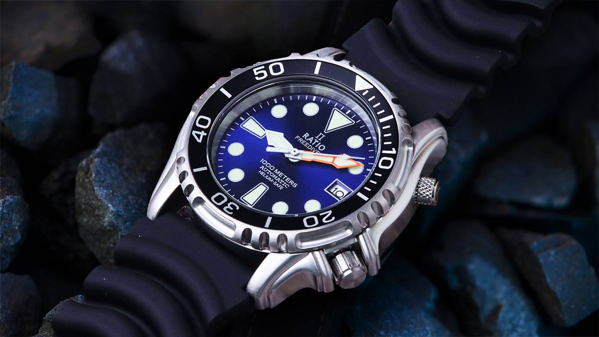 Phoibos hotsell quartz diver